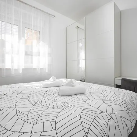 Apartman Bura *